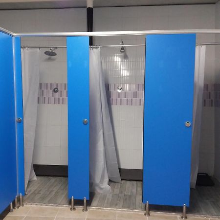 Albergue Monterrey ซานติอาโก เด กอมโปสเตลา ภายนอก รูปภาพ