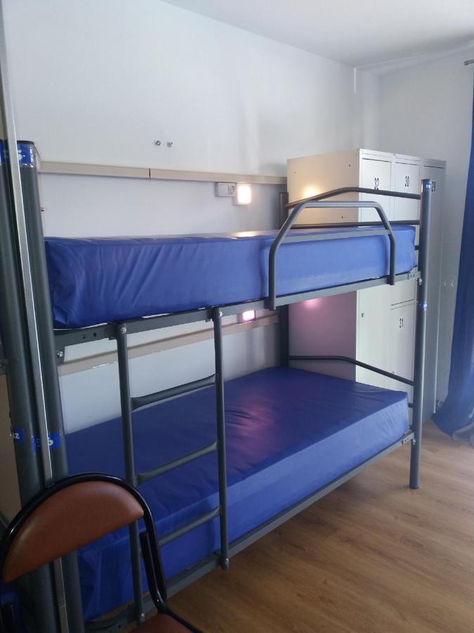 Albergue Monterrey ซานติอาโก เด กอมโปสเตลา ภายนอก รูปภาพ