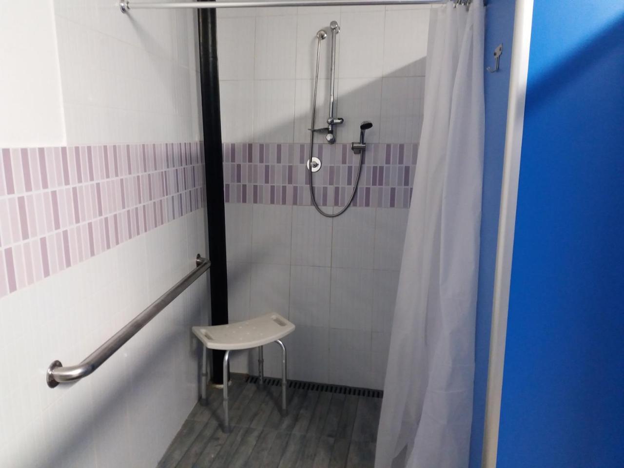Albergue Monterrey ซานติอาโก เด กอมโปสเตลา ภายนอก รูปภาพ